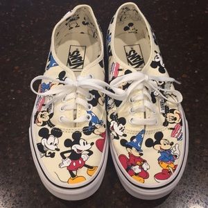 New Mickey Mouse Vans women’s 9